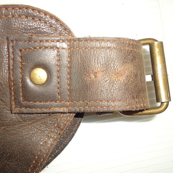 TERUPATI BALAJI EXPOAHOUS HAND MADE LEATHER GOODS Belt Bag - Picture 13 of 14